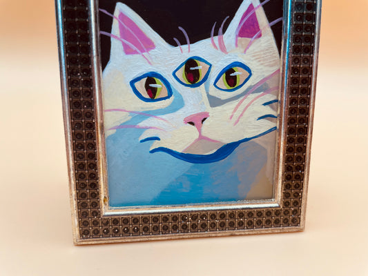 Little Triclops Cat